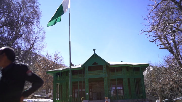 Pakistani flag flying outside Jinnah Residency